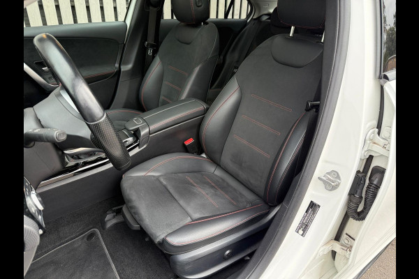 Mercedes-Benz A-Klasse 180 AMG Line - Pano - 360 Camera - Memory