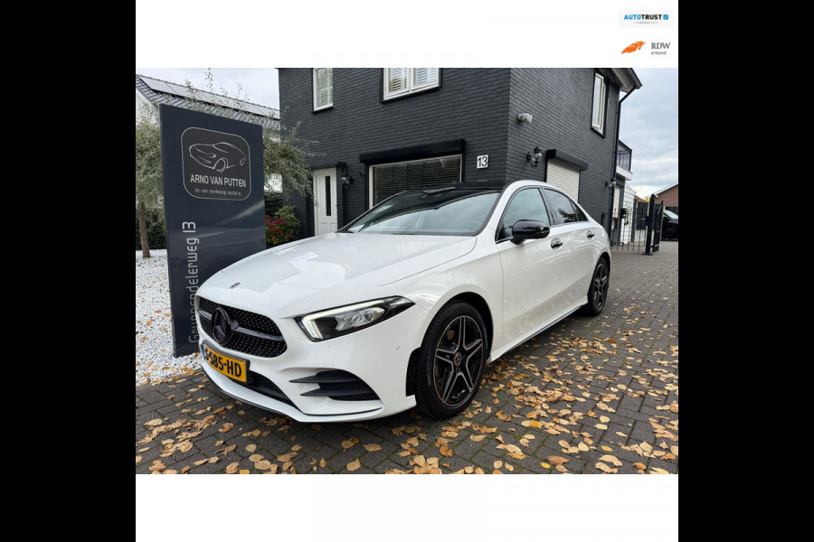 Mercedes-Benz A-Klasse 180 AMG Line - Pano - 360 Camera - Memory