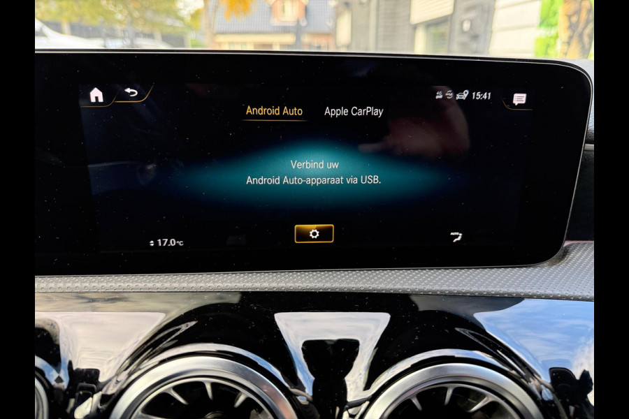 Mercedes-Benz A-Klasse 180 AMG Line - Pano - 360 Camera - Memory