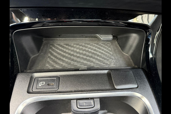 Mercedes-Benz A-Klasse 180 AMG Line - Pano - 360 Camera - Memory