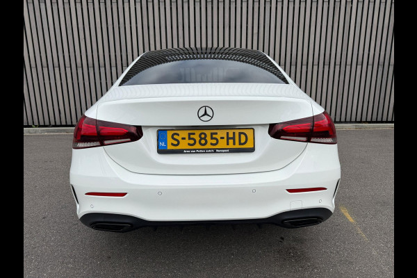 Mercedes-Benz A-Klasse 180 AMG Line - Pano - 360 Camera - Memory