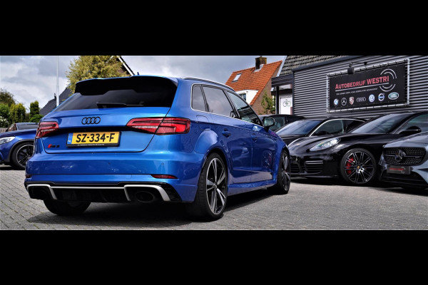 Audi RS3 Sportback 2.5 TFSI RS 3 Quattro | 400PK | Schuif/kanteldak | RS-zetels | Camera | Virtual Cockpit | SepangBlau |