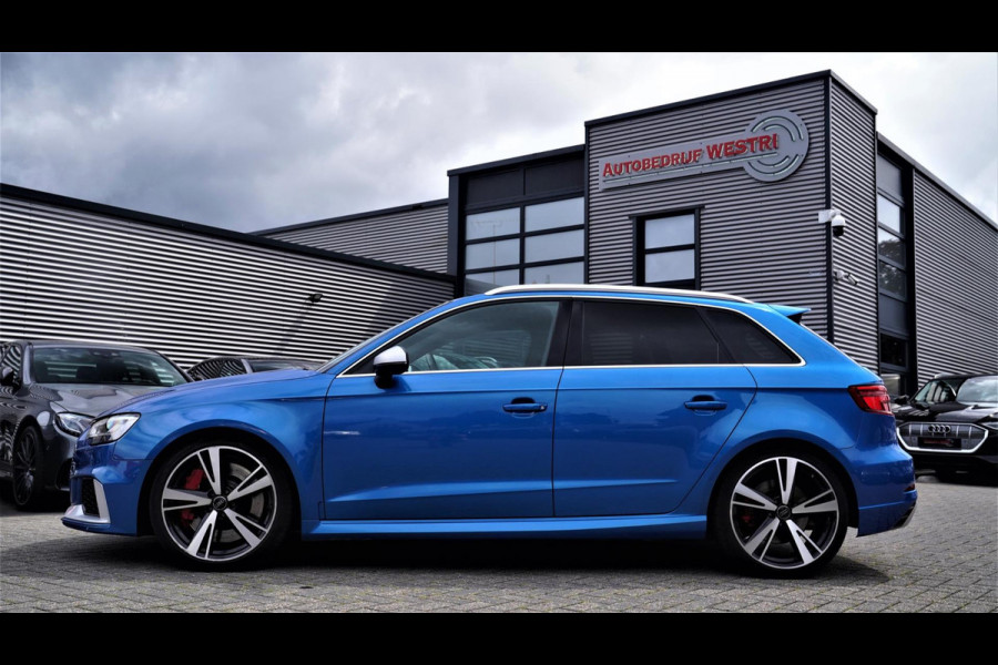 Audi RS3 Sportback 2.5 TFSI RS 3 Quattro | 400PK | Schuif/kanteldak | RS-zetels | Camera | Virtual Cockpit | SepangBlau |