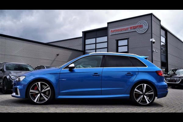 Audi RS3 Sportback 2.5 TFSI RS 3 Quattro | 400PK | Schuif/kanteldak | RS-zetels | Camera | Virtual Cockpit | SepangBlau |