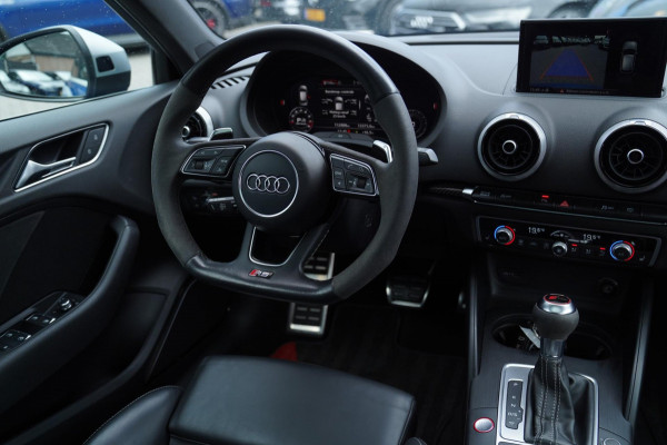 Audi RS3 Sportback 2.5 TFSI RS 3 Quattro | 400PK | Schuif/kanteldak | RS-zetels | Camera | Virtual Cockpit | SepangBlau |