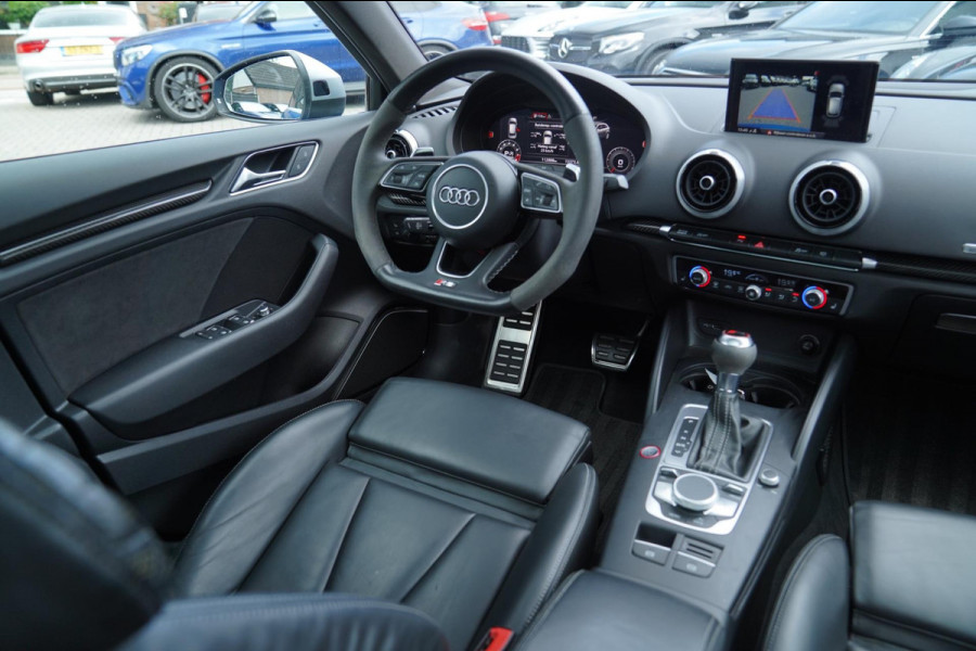 Audi RS3 Sportback 2.5 TFSI RS 3 Quattro | 400PK | Schuif/kanteldak | RS-zetels | Camera | Virtual Cockpit | SepangBlau |