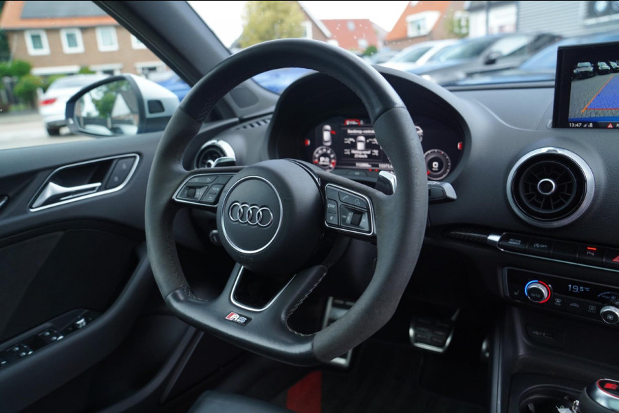 Audi RS3 Sportback 2.5 TFSI RS 3 Quattro | 400PK | Schuif/kanteldak | RS-zetels | Camera | Virtual Cockpit | SepangBlau |