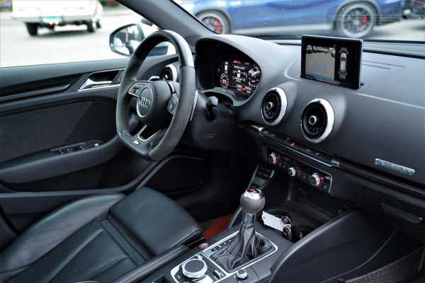 Audi RS3 Sportback 2.5 TFSI RS 3 Quattro | 400PK | Schuif/kanteldak | RS-zetels | Camera | Virtual Cockpit | SepangBlau |