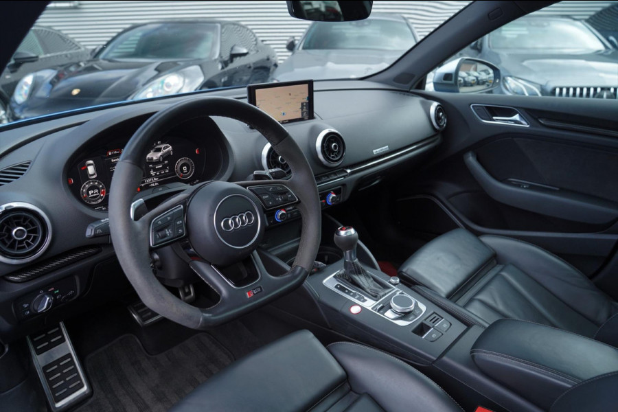 Audi RS3 Sportback 2.5 TFSI RS 3 Quattro | 400PK | Schuif/kanteldak | RS-zetels | Camera | Virtual Cockpit | SepangBlau |