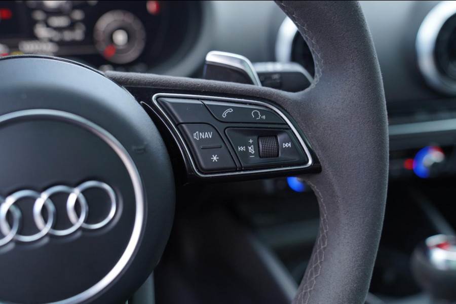 Audi RS3 Sportback 2.5 TFSI RS 3 Quattro | 400PK | Schuif/kanteldak | RS-zetels | Camera | Virtual Cockpit | SepangBlau |