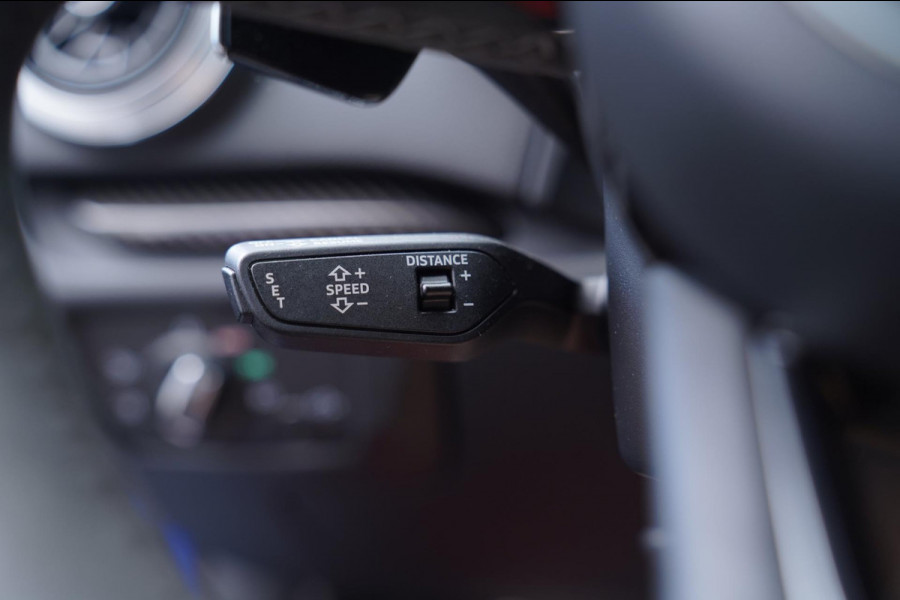 Audi RS3 Sportback 2.5 TFSI RS 3 Quattro | 400PK | Schuif/kanteldak | RS-zetels | Camera | Virtual Cockpit | SepangBlau |