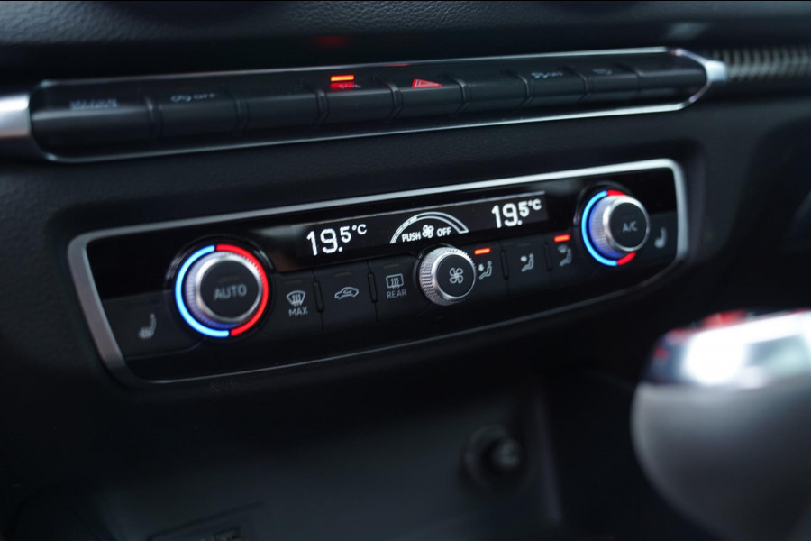 Audi RS3 Sportback 2.5 TFSI RS 3 Quattro | 400PK | Schuif/kanteldak | RS-zetels | Camera | Virtual Cockpit | SepangBlau |