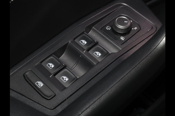 Volkswagen T-Roc 1.5 TSI R-Line Business 150PK DSG | Verlengde garantie | Navigatie | Keyless entry | 18" LMV |