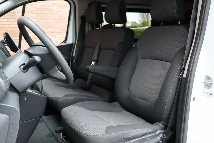 Renault Trafic 2.0 dCi 145 PK L2H1 DC | 6-Zitter | LED | Cruise control | Camera | Trekhaak | Sidebars | Dubbel cabine | NAP Logisch | Nieuwe APK