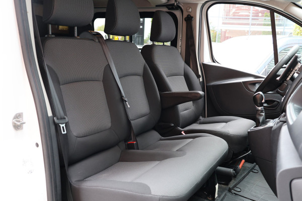 Renault Trafic 2.0 dCi 145 PK L2H1 DC | 6-Zitter | LED | Cruise control | Camera | Trekhaak | Sidebars | Dubbel cabine | NAP Logisch | Nieuwe APK