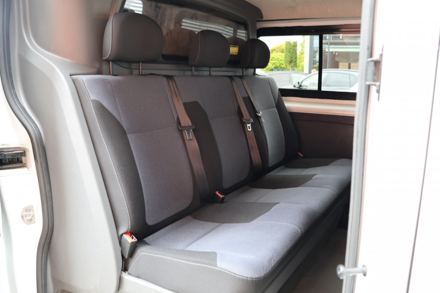Renault Trafic 2.0 dCi 145 PK L2H1 DC | 6-Zitter | LED | Cruise control | Camera | Trekhaak | Sidebars | Dubbel cabine | NAP Logisch | Nieuwe APK