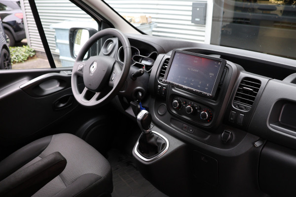Renault Trafic 2.0 dCi 145 PK L2H1 DC | 6-Zitter | LED | Cruise control | Camera | Trekhaak | Sidebars | Dubbel cabine | NAP Logisch | Nieuwe APK