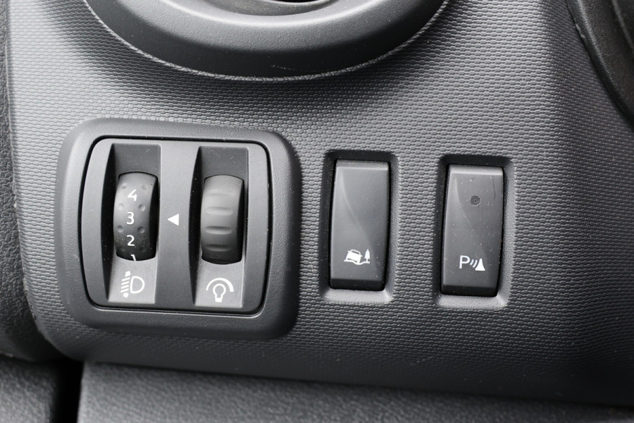 Renault Trafic 2.0 dCi 145 PK L2H1 DC | 6-Zitter | LED | Cruise control | Camera | Trekhaak | Sidebars | Dubbel cabine | NAP Logisch | Nieuwe APK
