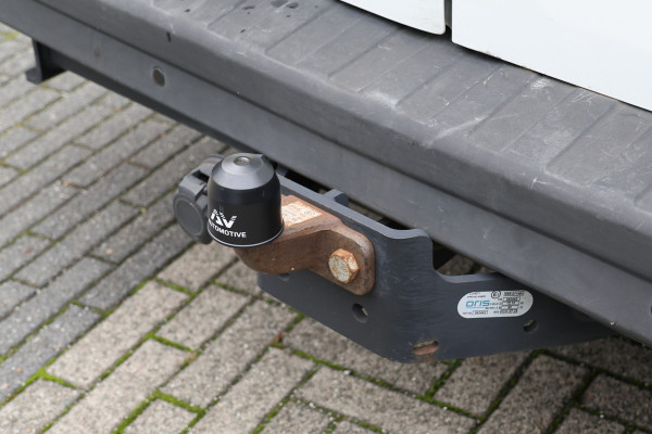 Renault Trafic 2.0 dCi 145 PK L2H1 DC | 6-Zitter | LED | Cruise control | Camera | Trekhaak | Sidebars | Dubbel cabine | NAP Logisch | Nieuwe APK