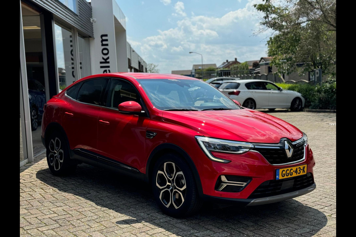 Renault Arkana E-Tech Hybrid 145 Intens Adapt. Cruise / Groot Navi / P-sensor & camera Renault Arkana E-Tech Hybrid 145 Intens Adapt. Cruise / Groot Navi / P-sensor & camera