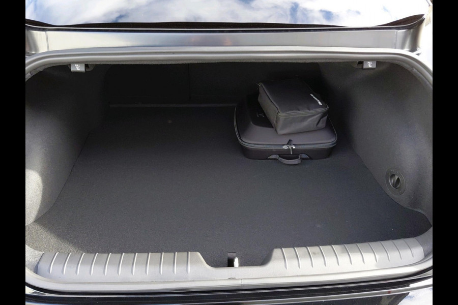 Hyundai IONIQ 6 Connect 77.4 kWh VAN €56.290 VOOR €46.290