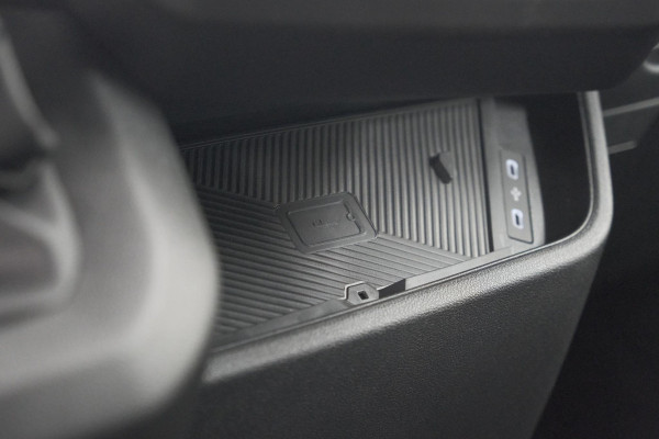 Renault Master T35 2.0 dCi 150 L2H2 Extra | Trekhaak | Camera | Vloerplaat | Apple Carplay