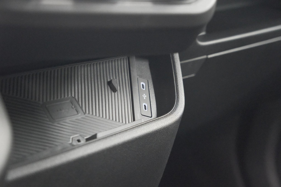 Renault Master T35 2.0 dCi 150 L2H2 Extra | Trekhaak | Camera | Vloerplaat | Apple Carplay