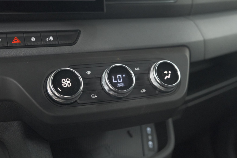 Renault Master T35 2.0 dCi 150 L2H2 Extra | Trekhaak | Camera | Vloerplaat | Apple Carplay