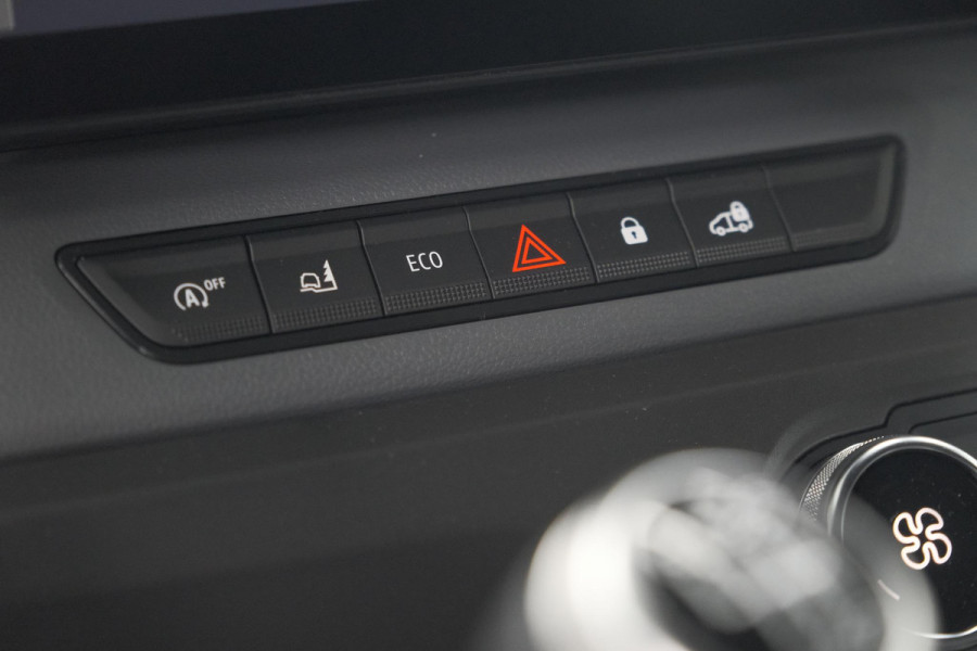 Renault Master T35 2.0 dCi 150 L2H2 Extra | Trekhaak | Camera | Vloerplaat | Apple Carplay