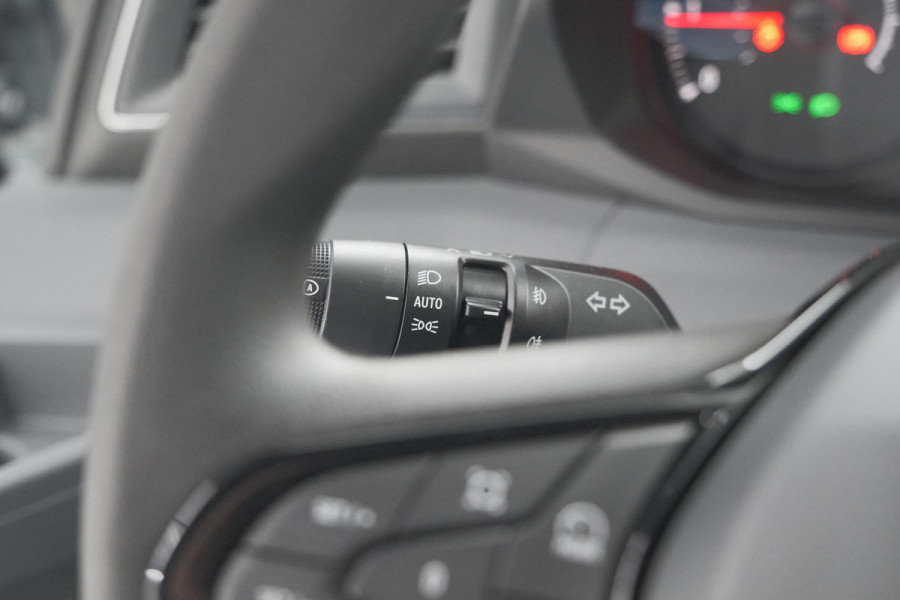 Renault Master T35 2.0 dCi 150 L2H2 Extra | Trekhaak | Camera | Vloerplaat | Apple Carplay