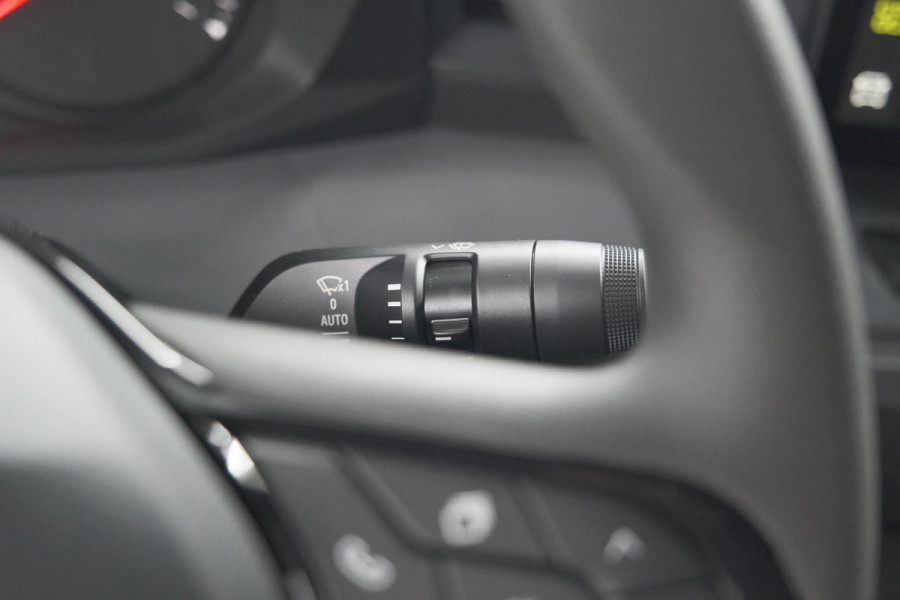 Renault Master T35 2.0 dCi 150 L2H2 Extra | Trekhaak | Camera | Vloerplaat | Apple Carplay