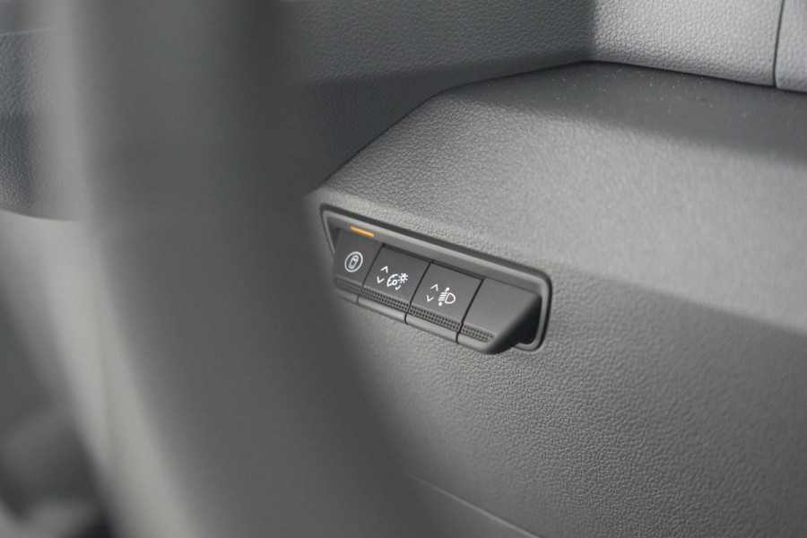 Renault Master T35 2.0 dCi 150 L2H2 Extra | Trekhaak | Camera | Vloerplaat | Apple Carplay