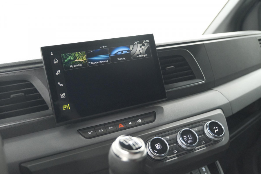 Renault Master T35 2.0 dCi 150 L2H2 Extra | Trekhaak | Camera | Vloerplaat | Apple Carplay