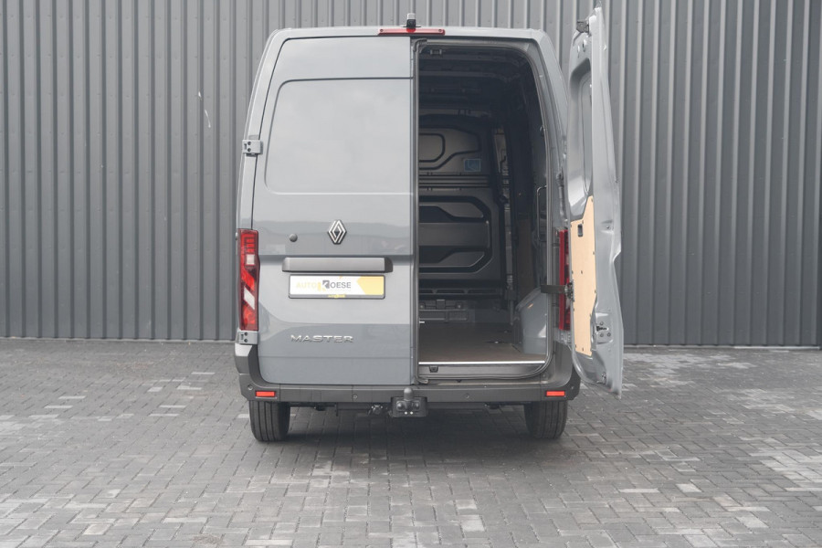 Renault Master T35 2.0 dCi 150 L2H2 Extra | Trekhaak | Camera | Vloerplaat | Apple Carplay