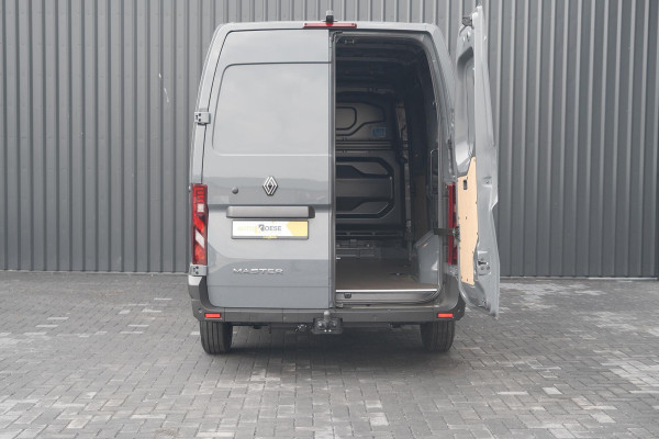 Renault Master T35 2.0 dCi 150 L2H2 Extra | Trekhaak | Camera | Vloerplaat | Apple Carplay