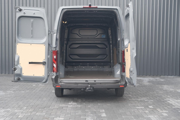 Renault Master T35 2.0 dCi 150 L2H2 Extra | Trekhaak | Camera | Vloerplaat | Apple Carplay