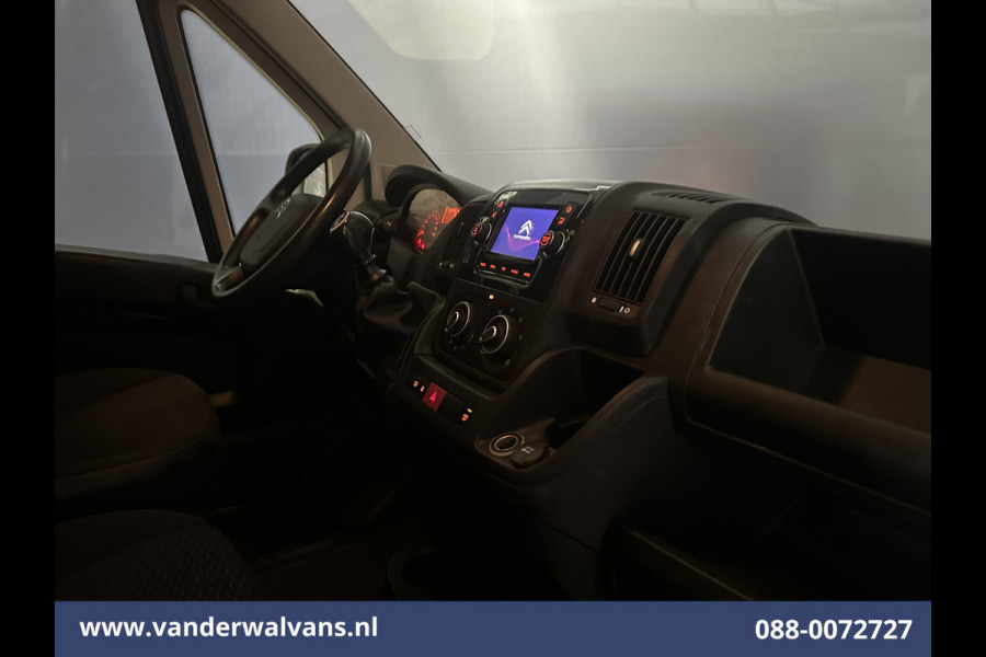 Citroën Jumper 2.2 BlueHDi 120pk L1H1 Airco | 2500kg Trekhaak | Imperiaal Bijrijdersbank