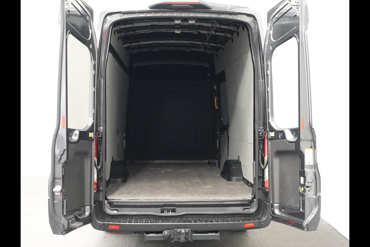 Ford Transit 350 2.0 TDCI 165pk L4H3 Trend Automaat Camera Trekhaak Cruise control Parkeersensoren Ford Transit 350 2.0 TDCI 165pk L4H3 Trend Automaat Camera Trekhaak Cruise control Parkeersensoren