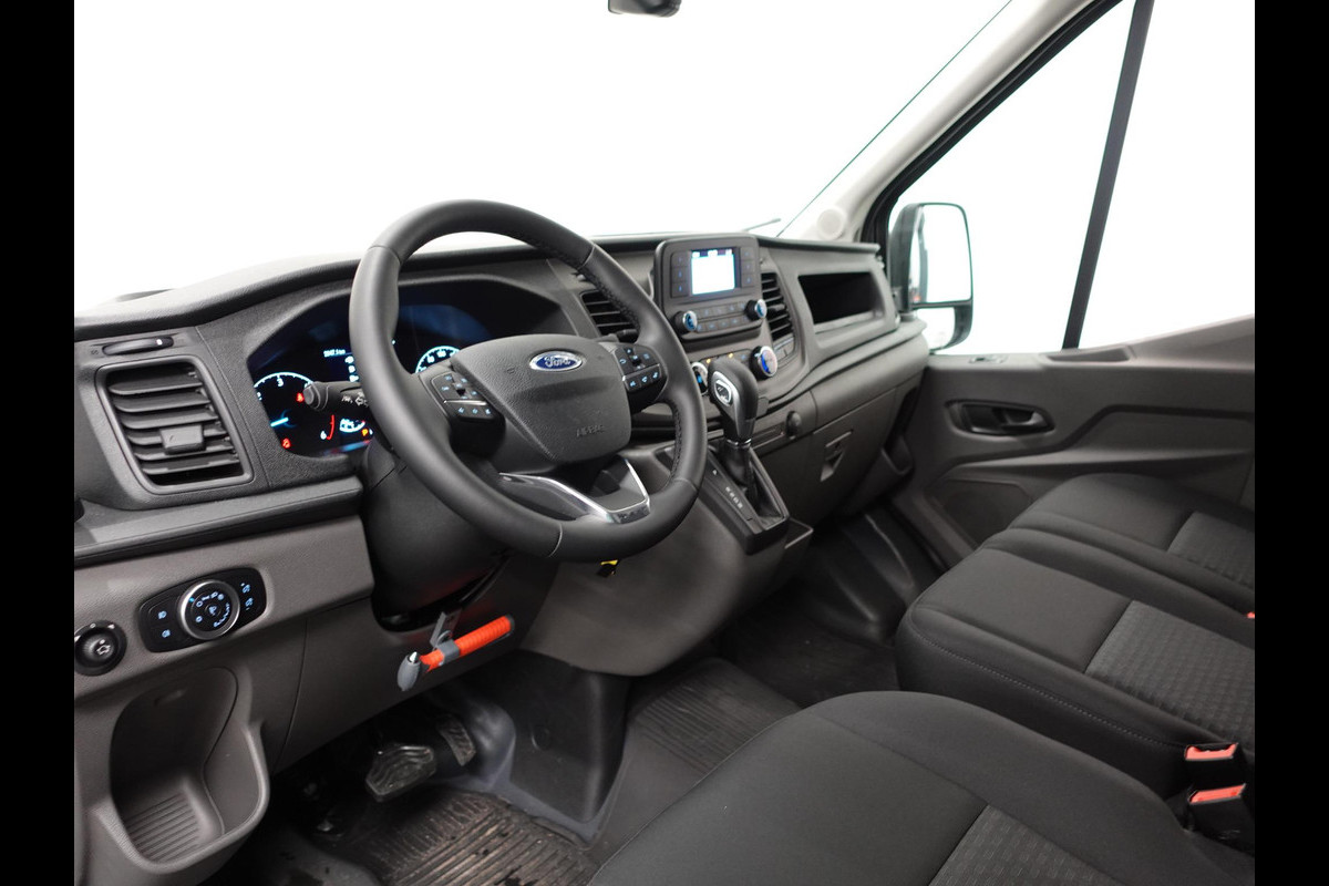 Ford Transit 350 2.0 TDCI 165pk L4H3 Trend Automaat Camera Trekhaak Cruise control Parkeersensoren Ford Transit 350 2.0 TDCI 165pk L4H3 Trend Automaat Camera Trekhaak Cruise control Parkeersensoren