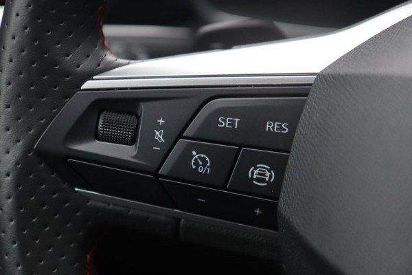 Seat Leon 1.4 TSI eHybrid PHEV FR / Sfeerverl. / Carplay / 1e eigenaar / Keyless Seat Leon 1.4 TSI eHybrid PHEV FR / Sfeerverl. / Carplay / 1e eigenaar / Keyless