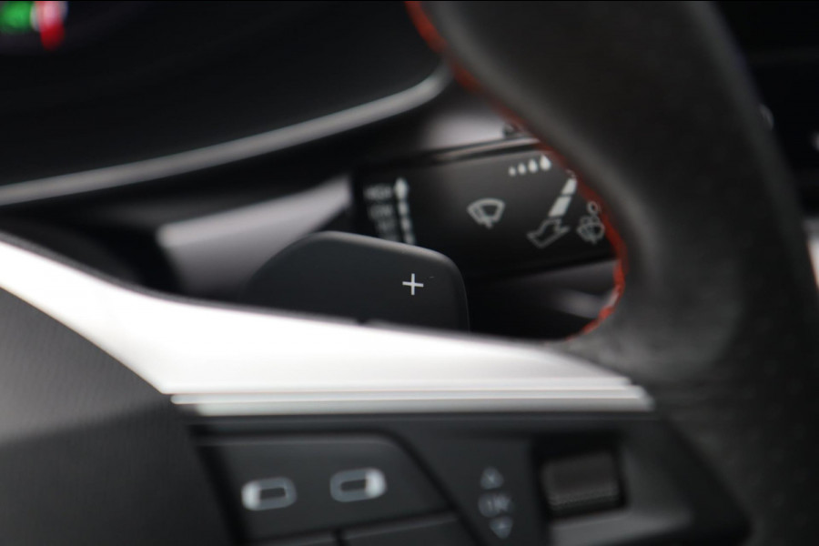 Seat Leon 1.4 TSI eHybrid PHEV FR / Sfeerverl. / Carplay / 1e eigenaar / Keyless Seat Leon 1.4 TSI eHybrid PHEV FR / Sfeerverl. / Carplay / 1e eigenaar / Keyless