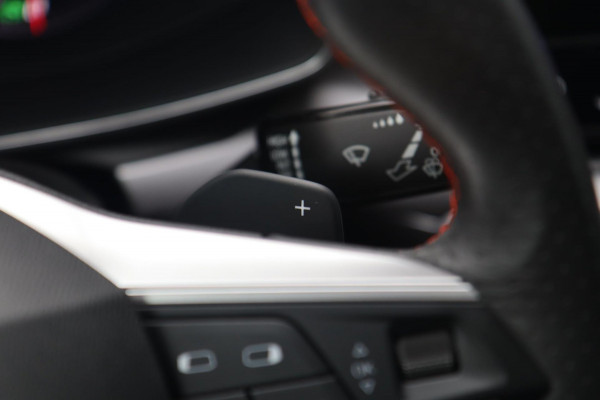 Seat Leon 1.4 TSI eHybrid PHEV FR / Sfeerverl. / Carplay / 1e eigenaar / Keyless Seat Leon 1.4 TSI eHybrid PHEV FR / Sfeerverl. / Carplay / 1e eigenaar / Keyless