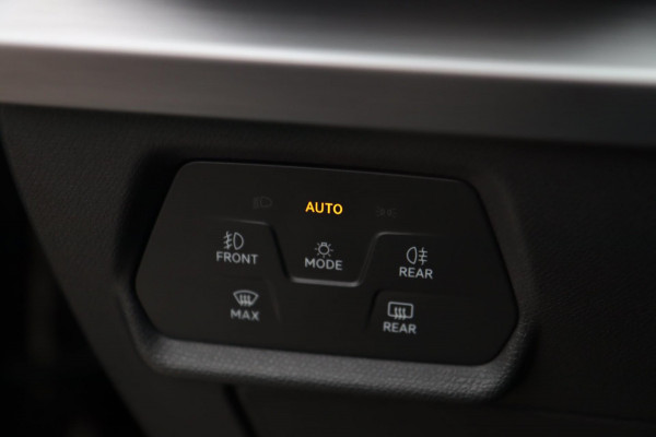 Seat Leon 1.4 TSI eHybrid PHEV FR / Sfeerverl. / Carplay / 1e eigenaar / Keyless Seat Leon 1.4 TSI eHybrid PHEV FR / Sfeerverl. / Carplay / 1e eigenaar / Keyless