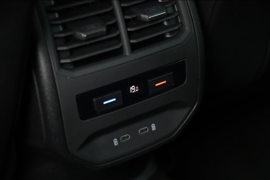 Seat Leon 1.4 TSI eHybrid PHEV FR / Sfeerverl. / Carplay / 1e eigenaar / Keyless Seat Leon 1.4 TSI eHybrid PHEV FR / Sfeerverl. / Carplay / 1e eigenaar / Keyless