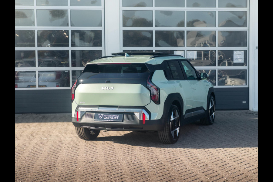 Kia EV3 Plus Advanced 81.4 kWh | Private Lease v.a. € 607,- | Uit voorraad, dus snel rijden | 600km Rijbereik | Navi | 19" | Adapt. Cruise | Clima | Schuif/Kanteldak | Stoel&Stuurverw. | Priv Glass | BSM | Harman Kardon |