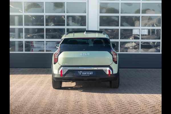 Kia EV3 Plus Advanced 81.4 kWh | Private Lease v.a. € 607,- | Uit voorraad, dus snel rijden | 600km Rijbereik | Navi | 19" | Adapt. Cruise | Clima | Schuif/Kanteldak | Stoel&Stuurverw. | Priv Glass | BSM | Harman Kardon |