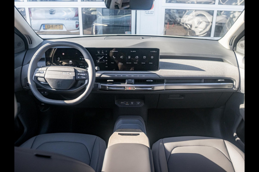 Kia EV3 Plus Advanced 81.4 kWh | Private Lease v.a. € 607,- | Uit voorraad, dus snel rijden | 600km Rijbereik | Navi | 19" | Adapt. Cruise | Clima | Schuif/Kanteldak | Stoel&Stuurverw. | Priv Glass | BSM | Harman Kardon |