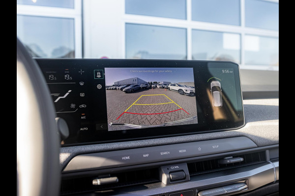 Kia EV3 Plus Advanced 81.4 kWh | Private Lease v.a. € 607,- | Uit voorraad, dus snel rijden | 600km Rijbereik | Navi | 19" | Adapt. Cruise | Clima | Schuif/Kanteldak | Stoel&Stuurverw. | Priv Glass | BSM | Harman Kardon |