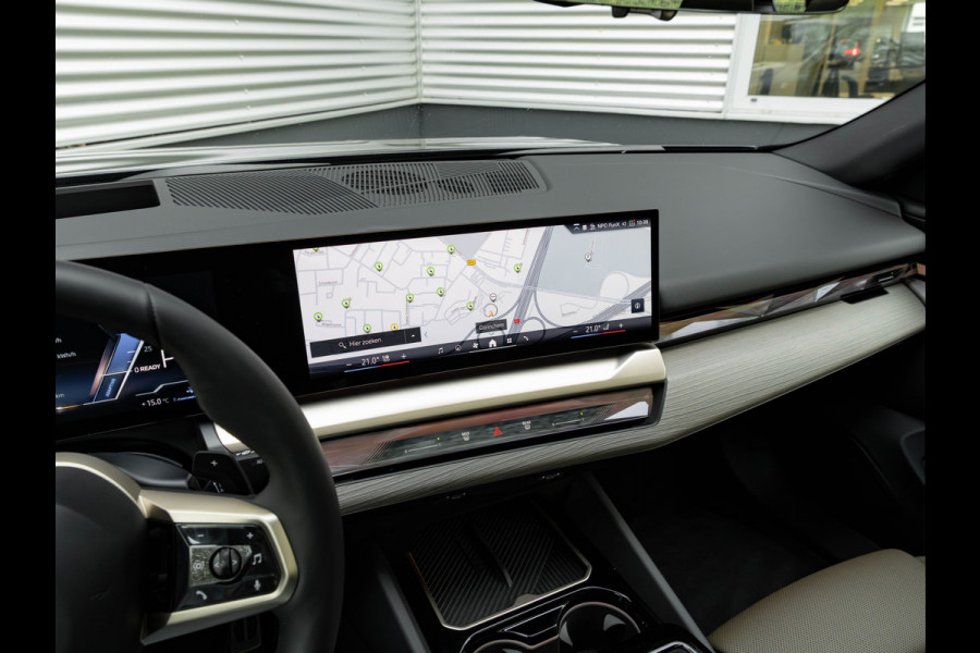 BMW 5 Serie Touring 550e xDrive M-Sport Pro - Pano - Onderstel Prof - Driving Ass Plus - Harman Kardon