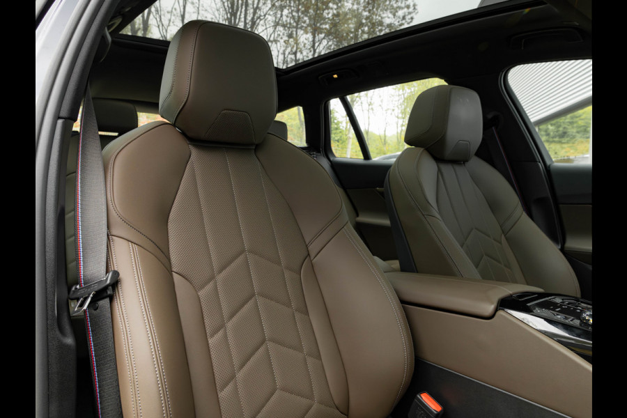BMW 5 Serie Touring 550e xDrive M-Sport Pro - Pano - Onderstel Prof - Driving Ass Plus - Harman Kardon